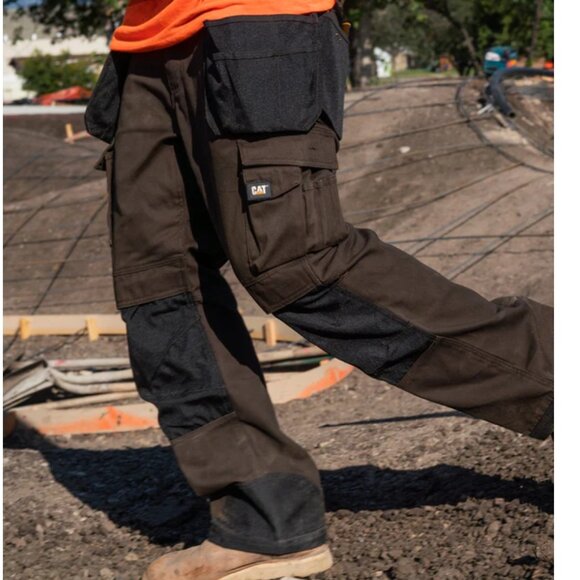 34/36 Caterpillar Trademark Work pants with Knee pad pockets - Picture 2 of 13